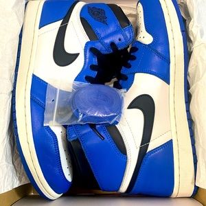 Air Jordan 1 Retro High OG Royal Black White